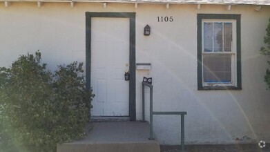Building Photo - 1105 Wallace St