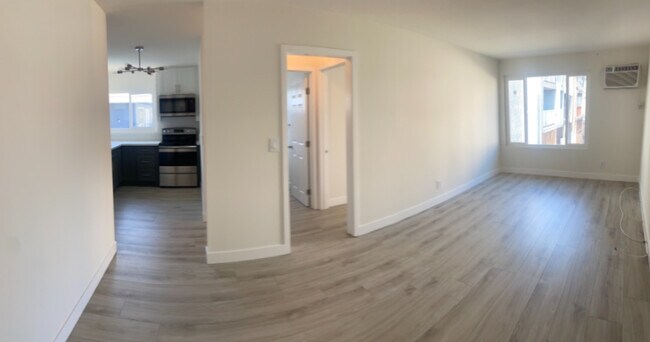 Building Photo - Union5 Apartments