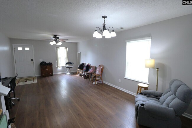 Building Photo - 1933 Lake Carolina Dr