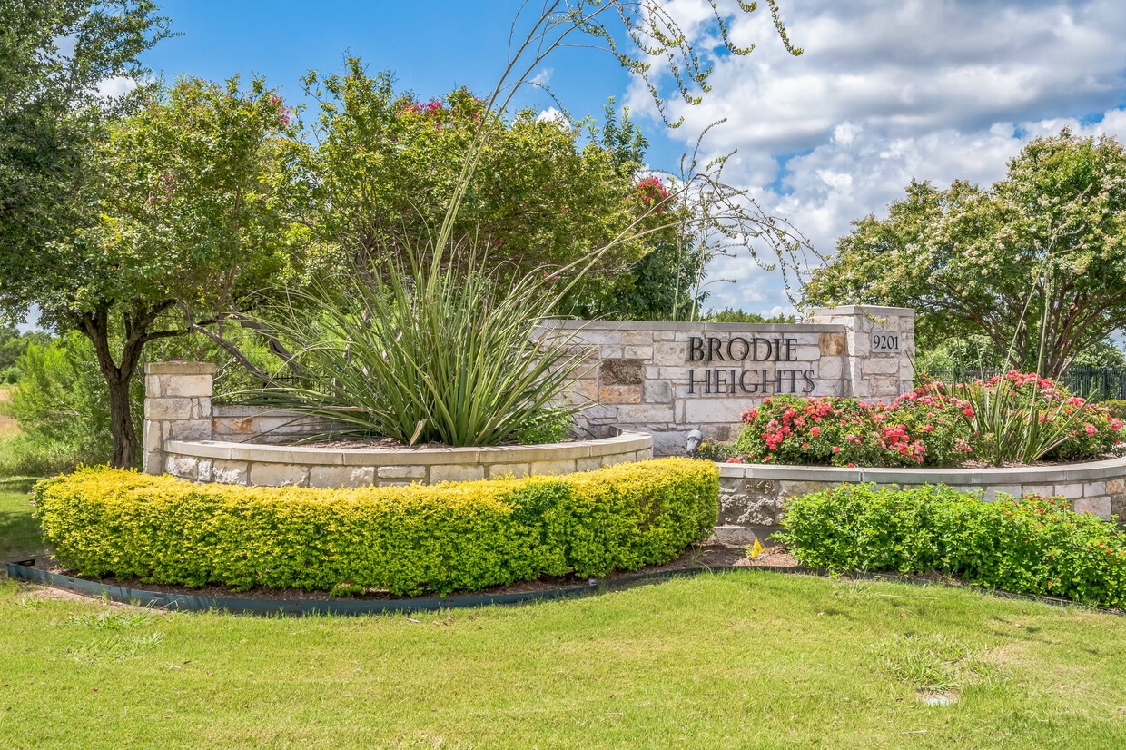 Community entrance - 9201 Brodie Ln