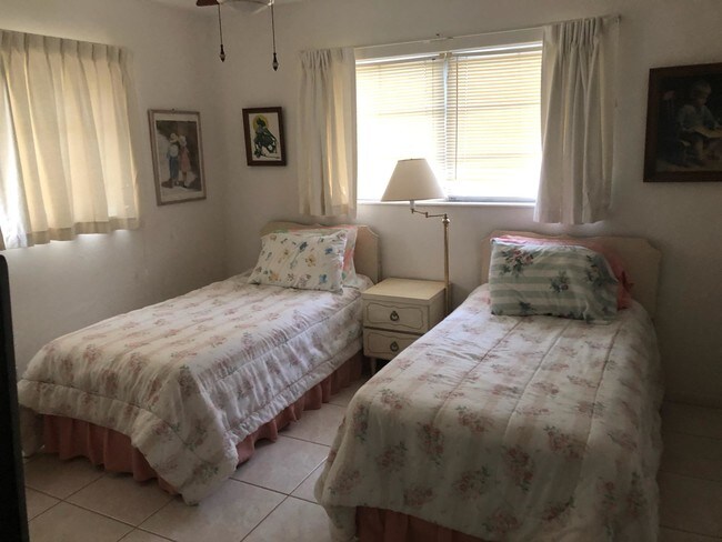 Habitación - 1446 Hayes St