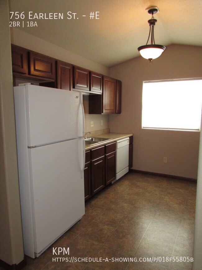 Building Photo - 2 BEDROOM | 1 BATH | CONDO | GARAGE | NORTH