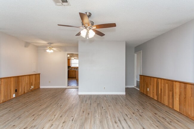 Foto del edificio - 3 Bedroom 2 Bath Home for Lease!