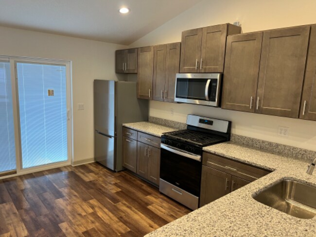 Foto del edificio - 415 Stewart Ct