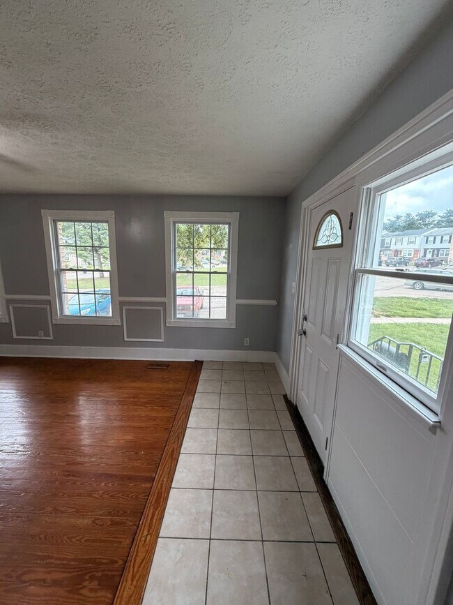Foto del edificio - Beautiful 3 bed 2.5 Br Townhome Coming Soon