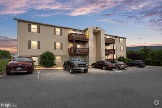 Building Photo - 245 Brandy Ct