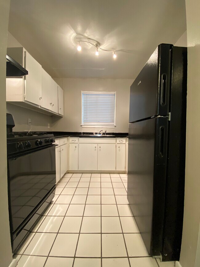 Riviera Apartments Apartments 2118 Edgehill Dr San Antonio, TX