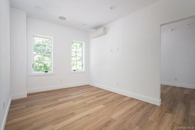 Building Photo - 270 Garden St