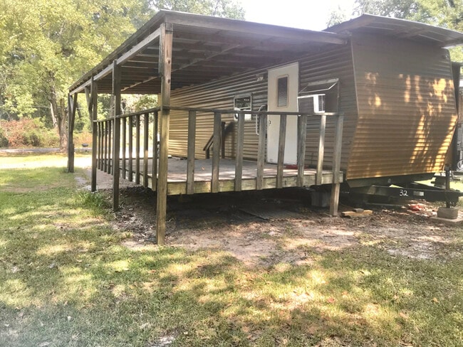 Building Photo - 910 Polk St