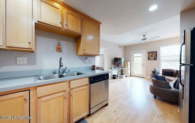 Foto del edificio - 2411 Brownsboro Rd