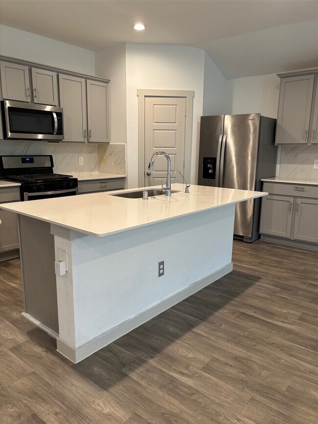 Foto del edificio - 1715 Plantation Pl