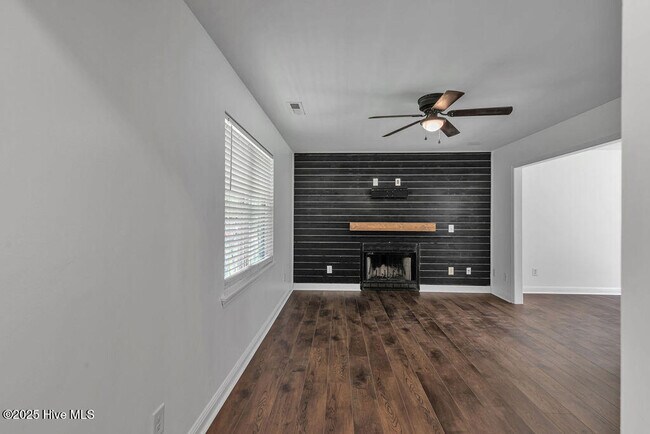 Foto del edificio - 854 Jim Blake Rd