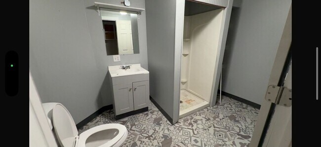 Foto del edificio - 2 bedrooms house completely remodeled