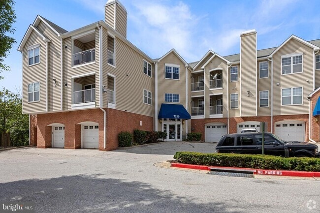 Building Photo - 7210 Bogley Rd
