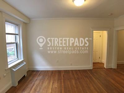 Building Photo - bedroom in Cambridge MA 02138