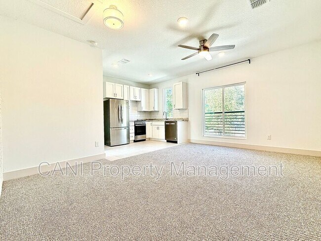 Foto del edificio - 728 Ellwood Ave