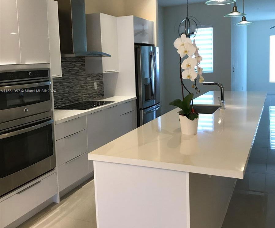 Foto principal - 10255 NW 63rd Terrace