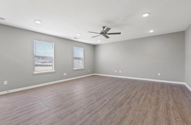 Building Photo - 305 Krauss Dr