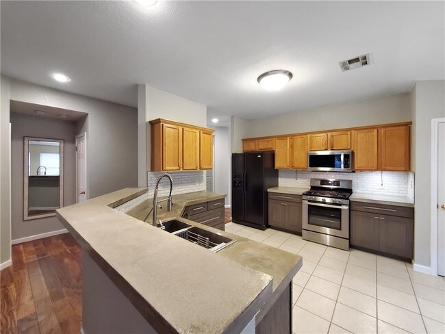 Building Photo - 14511 Cottingham Dr