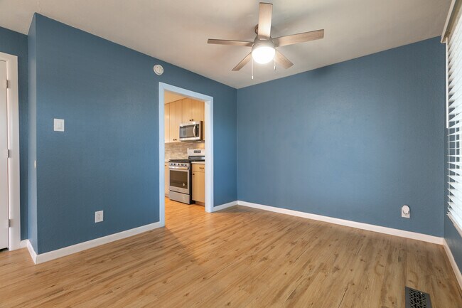 Foto del edificio - 4601 Palo Duro Ave NE