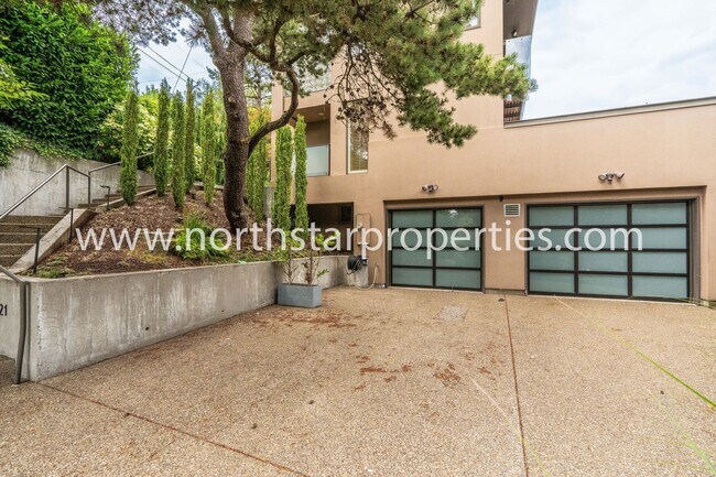 Building Photo - West Hills Contemporary with Breathtaking ...
