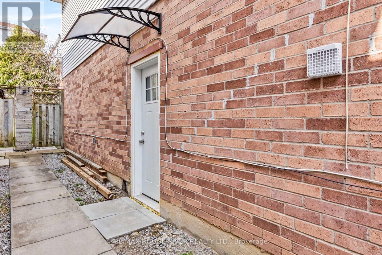 Primary Photo - 2292 Chapman Ct
