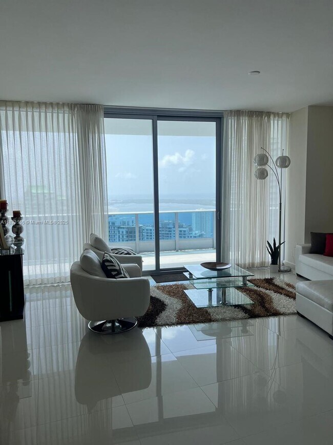 Building Photo - 200 Biscayne Boulevard Way