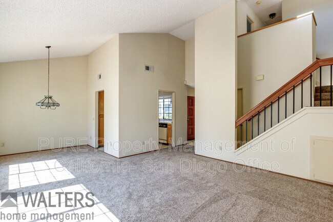 Building Photo - 1567 Apache Dr