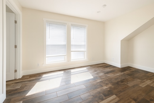 Foto del edificio - 1462 W 28th St