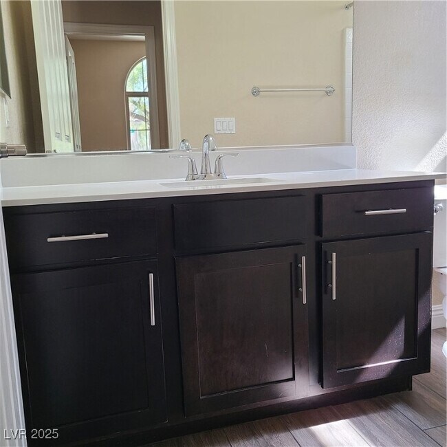 Building Photo - 10686 Cliff Lake St