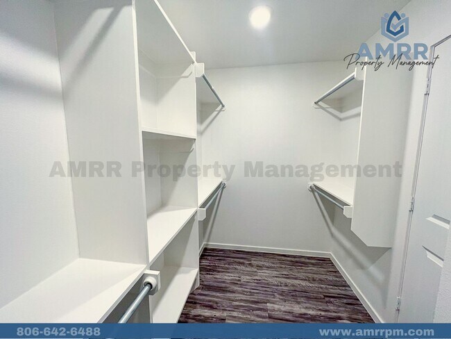 Foto del edificio - 2139 N Texas Ave