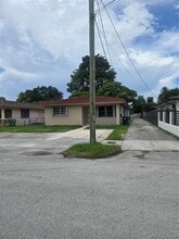 Building Photo - 8857 SW 27th St