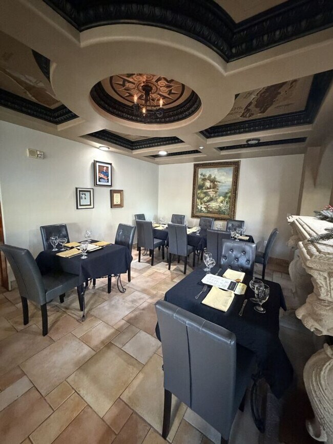 Foto del edificio - 935 Beach View Drive-SI ID1267834P