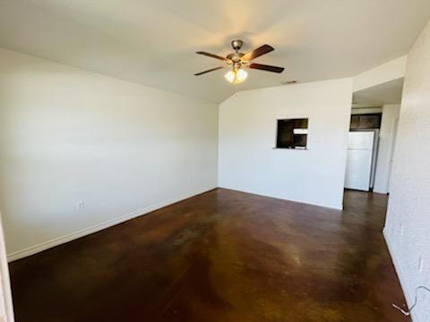 Foto del edificio - 102 1/2 Surrey Ln 300 B