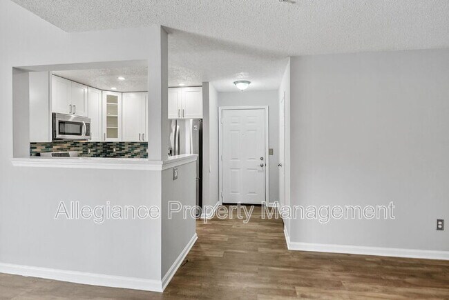 Foto del edificio - 12024 Taliesin Pl