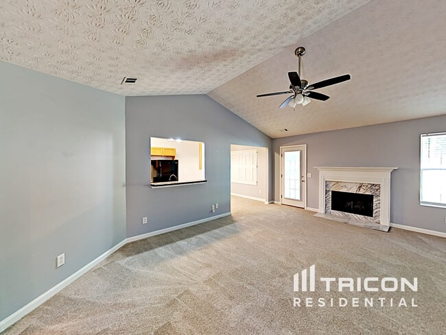 Building Photo - 85 Parkwood Dr