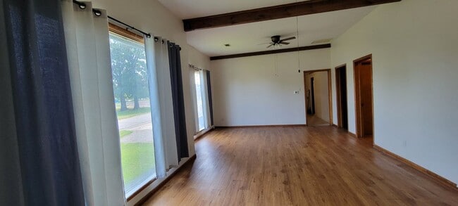 Building Photo - 1101 S 11th St