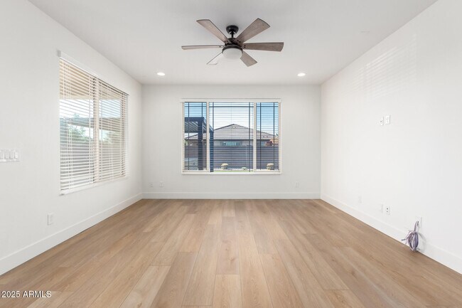 Foto del edificio - 22816 E Indiana Ave
