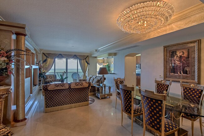 Building Photo - 4240 Galt Ocean Dr