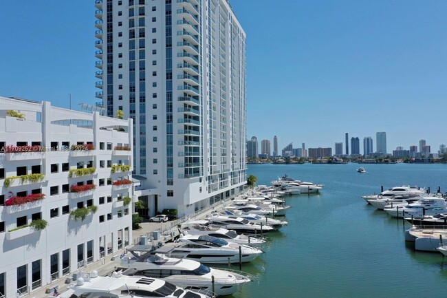 Foto del edificio - 17301 Biscayne Blvd