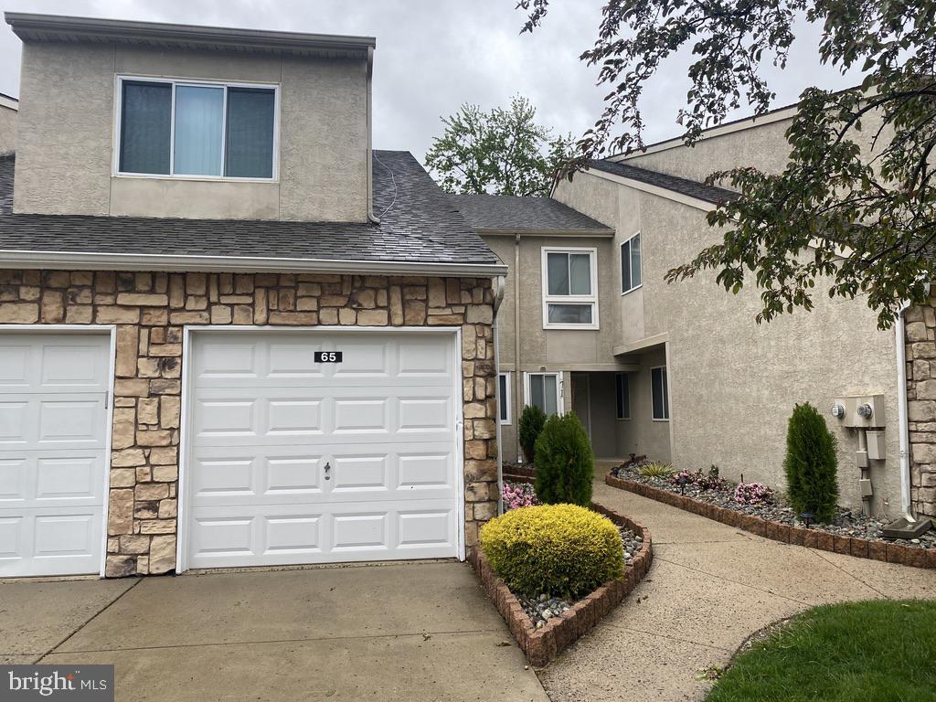 65 Sandra Rd, Voorhees Township, NJ 08043 Room for Rent in Voorhees