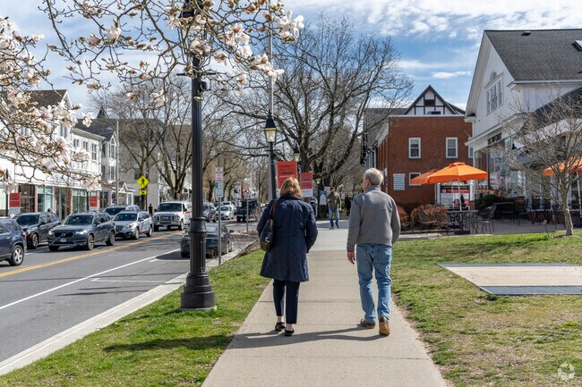 Downtown Ridgefield is an easily walkable area with shopping, dining, and Ballard Park.