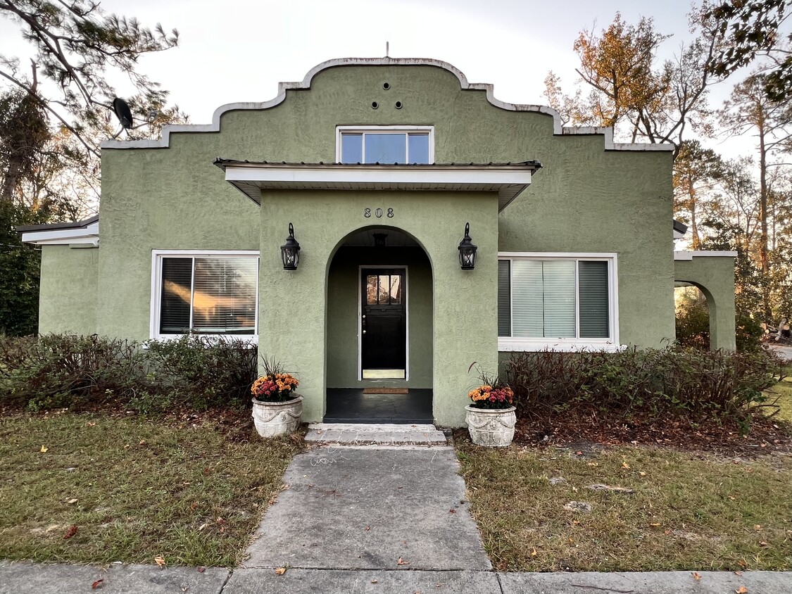 Foto principal - 808 Durden St