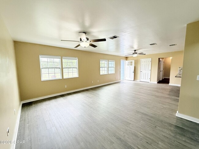 Building Photo - 175 N Berthe Ave