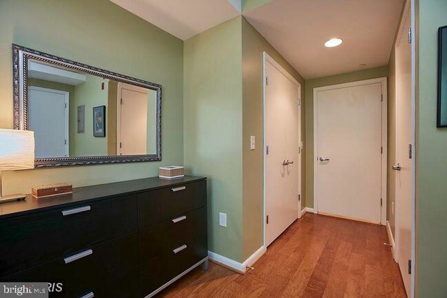 Building Photo - 355 I St SW