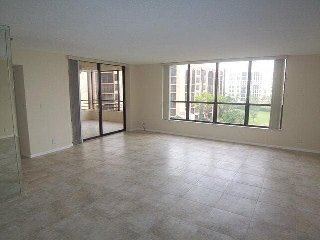 Building Photo - 7129 Promenade Dr