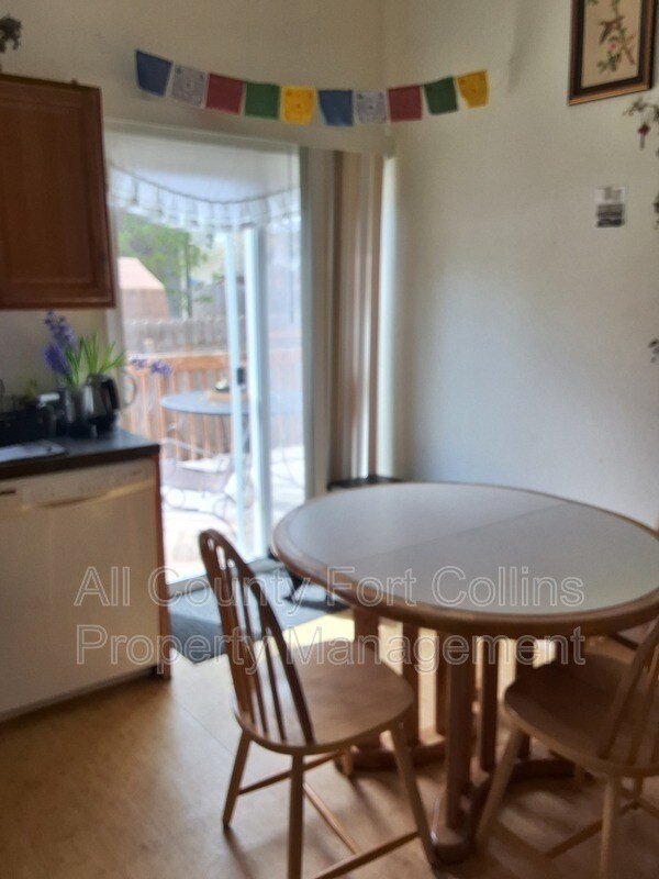 Building Photo - 3219 Laredo Ln