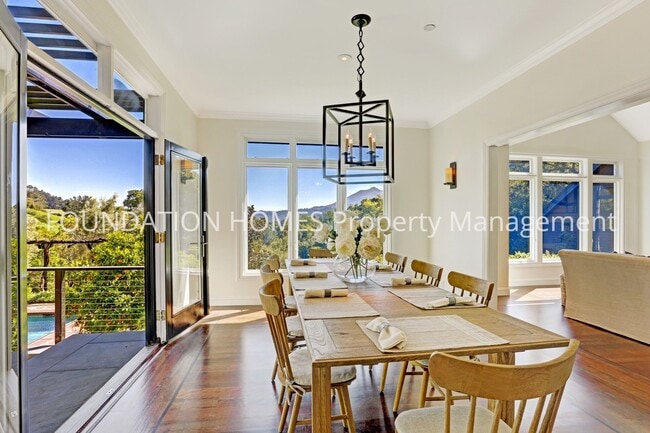 Foto del edificio - Gated San Anselmo Estate w/ Pool, Vineyard...