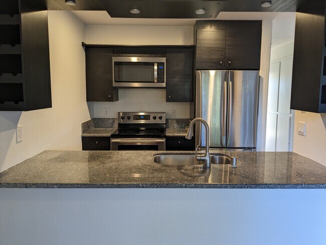 Updated Kitchen - 638 E Solana Cir