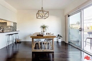 Foto del edificio - 14245 Dickens St